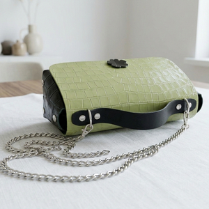 Egyedi, minimál varrással készült szegecselt bőr táska � Industrial Pistachio - táska & tok - kézitáska & válltáska - válltáska - Meska.hu