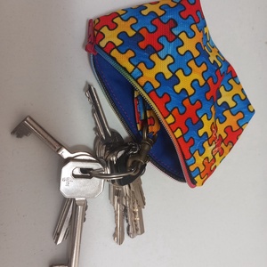 Puzzle mintás Autizmus tudatosság  neszer és kulcstarto - táska & tok - hátizsák - hátizsák - Meska.hu