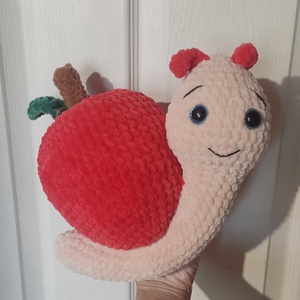 Amigurumi alma csiga, Játék & Sport, Plüssállat & Játékfigura, Csiga, Horgolás, MESKA