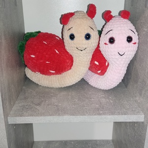 Horgolt eper csigák, Játék & Sport, Plüssállat & Játékfigura, Csiga, Horgolás, MESKA