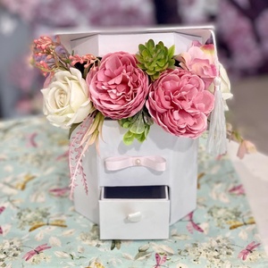 Fehér kalapos ballagási doboz - pénzátadó fiókkal - Meska.hu