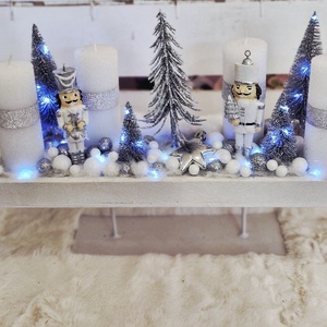 Elegáns ezüst-fehér Diótörő adventi asztaldísz - karácsony - adventi díszek - adventi asztaldísz - Meska.hu