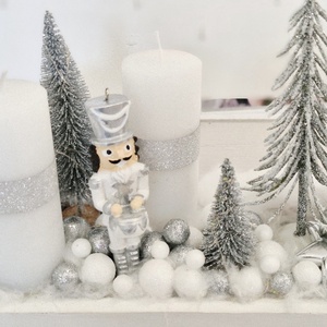 Elegáns ezüst-fehér Diótörő adventi asztaldísz - karácsony - adventi díszek - adventi asztaldísz - Meska.hu