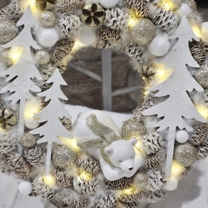 Pezsgő jegesmacis karácsonyi ajtódísz - karácsony - karácsonyi lakásdekoráció - karácsonyi ajtódíszek - Meska.hu