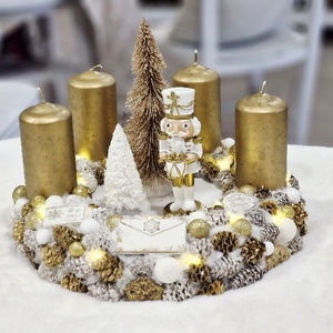 Elegáns, arany Diótörő adventi koszorú - Meska.hu