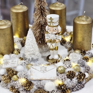 Elegáns, arany Diótörő adventi koszorú - karácsony - adventi díszek - adventi koszorú - Meska.hu