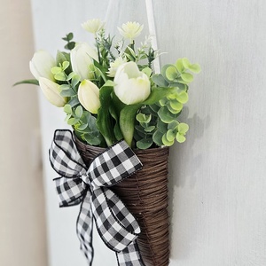 Kosaras fehér tulipános tavaszi ajtódísz  - otthon & életmód - dekoráció - ajtó- és ablak dekoráció - ajtódísz & kopogtató - Meska.hu