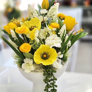 Fehér talpas citromsárga tavaszi asztaldísz  - otthon & életmód - dekoráció - asztal és polc dekoráció - asztaldísz - Meska.hu