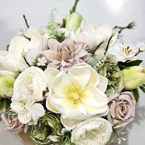 Barna tál magnóliás tavaszi asztaldísz  - otthon & életmód - dekoráció - asztal és polc dekoráció - asztaldísz - Meska.hu