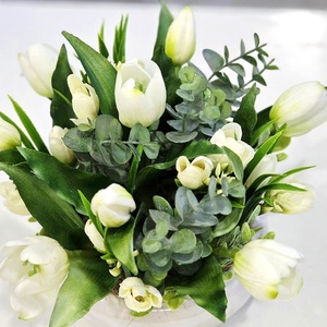 Fehér tulipános tál tavaszi asztaldísz  - otthon & életmód - dekoráció - asztal és polc dekoráció - asztaldísz - Meska.hu
