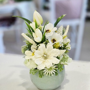 Menta kaspós tulipános tavaszi asztaldísz , Otthon & Életmód, Dekoráció, Asztal és polc dekoráció, Asztaldísz, Virágkötés, MESKA