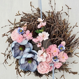 Ágas-bogas kék magnóliás tavaszi ajtódísz , Otthon & Életmód, Dekoráció, Ajtó- és ablak dekoráció, Ajtódísz & Kopogtató, Virágkötés, MESKA