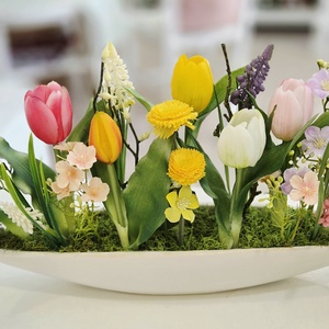 Fehér kerámia csónakos színes tavaszi asztaldísz - otthon & életmód - dekoráció - asztal és polc dekoráció - asztaldísz - Meska.hu