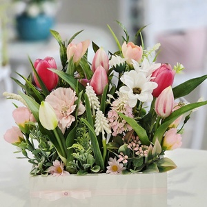  Fehér fa ládás rózsaszín tulipános tavaszi asztaldísz - Meska.hu