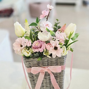 Szürke kosaras rózsaszín tavaszi ajtódísz  - otthon & életmód - dekoráció - ajtó- és ablak dekoráció - ajtódísz & kopogtató - Meska.hu