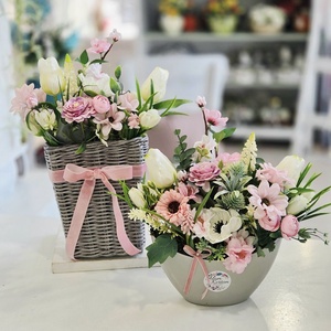 Szürke kosaras rózsaszín tavaszi ajtódísz  - otthon & életmód - dekoráció - ajtó- és ablak dekoráció - ajtódísz & kopogtató - Meska.hu