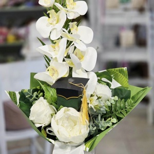 Fehér orchideás trópusi ballagási csokor , Otthon & Életmód, Virágdekoráció, Virágok, Virágcsokor, Virágkötés, MESKA