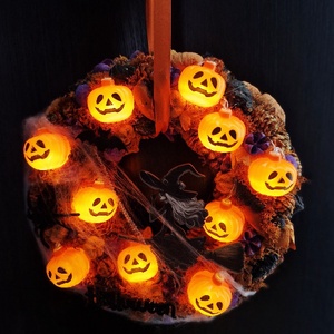 Boszis halloweeni ajtódísz világító tökfejekkel  - otthon & életmód - dekoráció - halloween - halloweeni ajtódíszek és ablakdíszek - Meska.hu