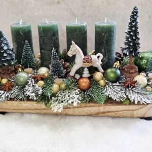 Természetes zöld-arany adventi asztaldísz  - Meska.hu