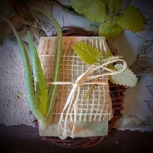 Aloe vera - citromfű szappan szőlőmag olajjal - szépségápolás - szappan & fürdés - kézműves szappan - Meska.hu