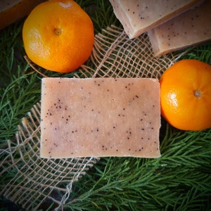 Mandarinos-mákos szappan sheavajjal - szépségápolás - szappan & fürdés - kézműves szappan - Meska.hu