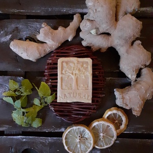 Gyömbéres-citromfüves szappan mézzel és méhviasszal - szépségápolás - szappan & fürdés - kézműves szappan - Meska.hu