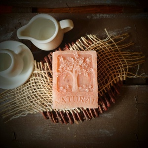 Joghurt-kubeba szappan szőlőmag olajjal és kecsketejjel - Meska.hu