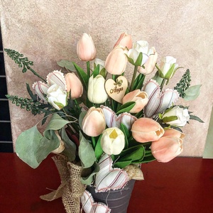 Asztaldísz sok-sok tulipánnal, Otthon & Lakás, Dekoráció, Asztal és polc dekoráció, Asztaldísz, , MESKA