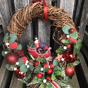 Karácsonyi ajtódísz pirosra hangolva - karácsony - karácsonyi lakásdekoráció - karácsonyi ajtódíszek - Meska.hu