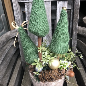 Karácsonyi asztaldísz kötöttben - karácsony - karácsonyi lakásdekoráció - ünnepi asztaldekoráció - Meska.hu