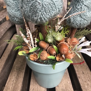 Karácsonyi asztaldísz fenyőfákkal - karácsony - karácsonyi lakásdekoráció - ünnepi asztaldekoráció - Meska.hu