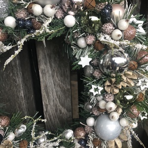 Karácsonyi ajtókopogtató kicsit pasztellben - karácsony - karácsonyi lakásdekoráció - karácsonyi ajtódíszek - Meska.hu