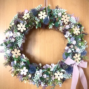 Kedves ajtódísz favirágokkal - Meska.hu