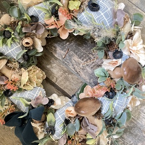 Ajtódísz/kopogtató szivecskékkel, gombákkal - otthon & életmód - dekoráció - ajtó- és ablak dekoráció - ajtódísz & kopogtató - Meska.hu