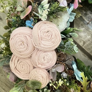 Ajtódísz/kopogtató kisvirágokkal - otthon & életmód - dekoráció - ajtó- és ablak dekoráció - ajtódísz & kopogtató - Meska.hu