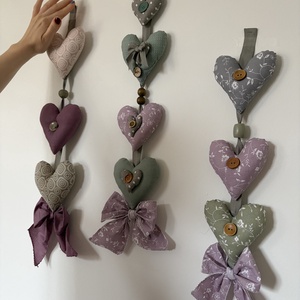 Lakásdekorációk textil szivecskékkel - otthon & életmód - dekoráció - ajtó- és ablak dekoráció - ajtódísz & kopogtató - Meska.hu