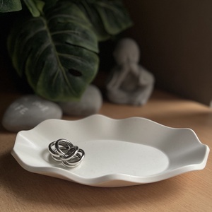 Hullámos szélű tálka - otthon & életmód - dekoráció - asztal és polc dekoráció - dekorációs tál, tartó - Meska.hu