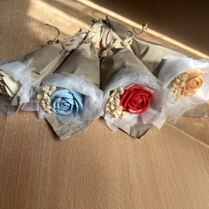 Egyszálas örökrózsa csokor - otthon & életmód - dekoráció - asztal és polc dekoráció - asztaldísz - Meska.hu