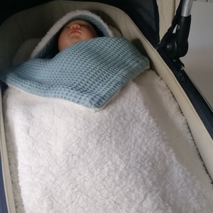 Kapucnis babatakaró+derékalj - Meska.hu