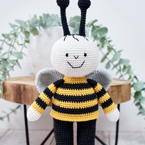 BALTAZÁR a méhecske, horgolt mesefigura (Bogyó és Babóca)  - játék & sport - plüssállat & játékfigura - plüss mesefigurák - Meska.hu