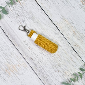 Horgolt ajakápoló tartó, karabineres táskadísz - táska & tok - kulcstartó & táskadísz - kulcstartó - Meska.hu