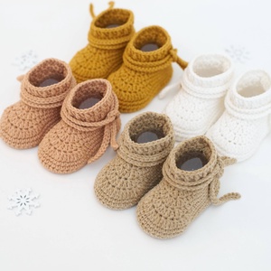 Horgolt babacipő - 6 színben rendelhető - baba - mama - keresztelő kellékek - keresztelő cipő - Meska.hu
