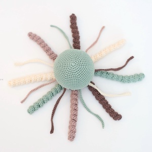 Horgolt NAGY rezeda polip  - baba - mama - babalátogató ajándékcsomag - Meska.hu