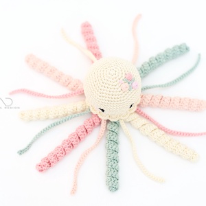 Horgolt KÖZEPES polip virághímzéssel - baba - mama - babalátogató ajándékcsomag - Meska.hu