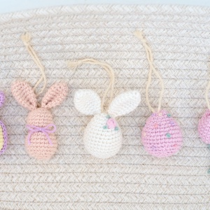Húsvéti, tavaszi horgolt akasztós díszek - 5 db/csom - ünnepi díszek, dekorációk - húsvéti díszek és dekorációk - húsvéti tojásfadíszek - Meska.hu