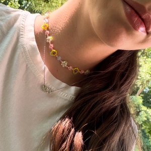 Napraforgó rét choker, Ékszer, Nyaklánc, Gyöngyös nyaklánc, Gyöngyfűzés, gyöngyhímzés, MESKA