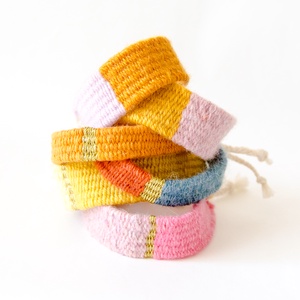 Szövött karkötő - ékszer - karkötő - fonott karkötő - Meska.hu