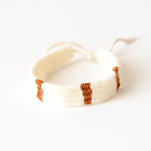 Szövött karkötő - ékszer - karkötő - fonott karkötő - Meska.hu Szövött karkötő - ékszer - karkötő - fonott karkötő - Meska.hu