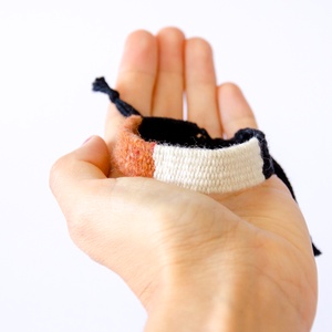 Szövött karkötő - ékszer - karkötő - fonott karkötő - Meska.hu Szövött karkötő - ékszer - karkötő - fonott karkötő - Meska.hu