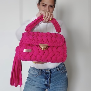 Horgolt, egyedi magenta táska - Meska.hu